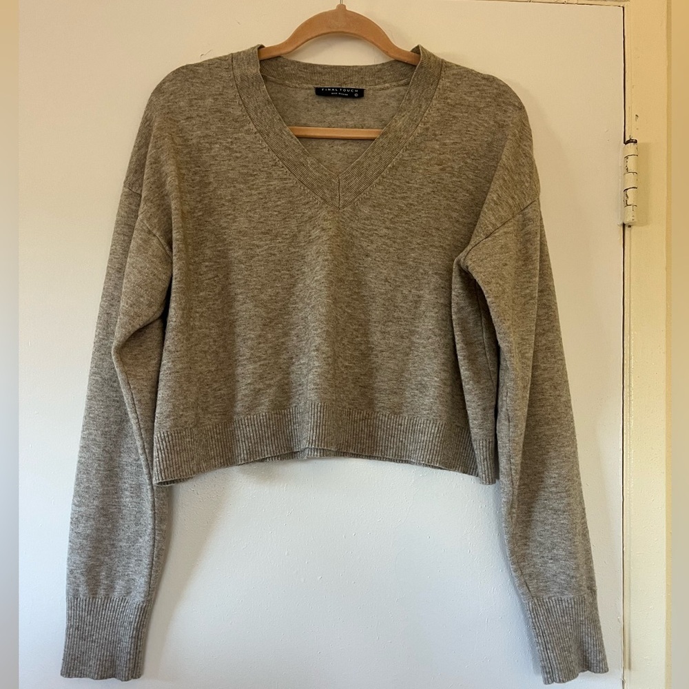 Cropped cream V-neck sweater